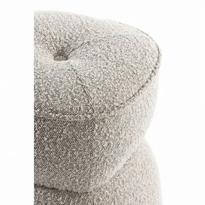 Detail of the sculptural silhouette of the MILO pouf